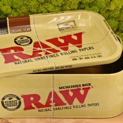 RAW Munchies Box - Rolling Tray als Deckel