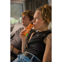 Veazy von Storz & Bickel Inspiring Orange